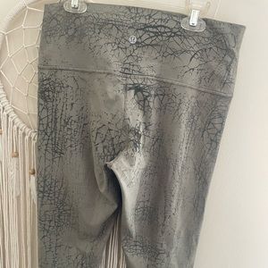 Lululemon Leggings Wunder Train High-Rise Tight 25" size 10